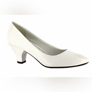 New - Easy Street - Fabulous Pump - White - Women's Size 7